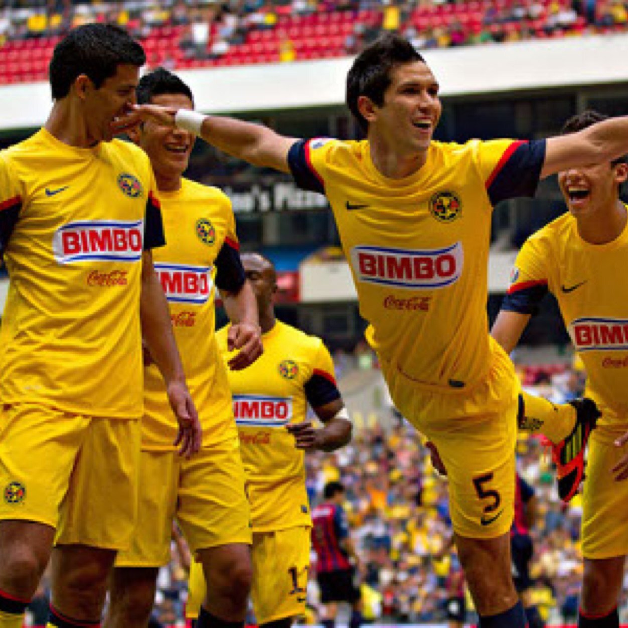 me gusta mucho el futbol y soy americanista 100%