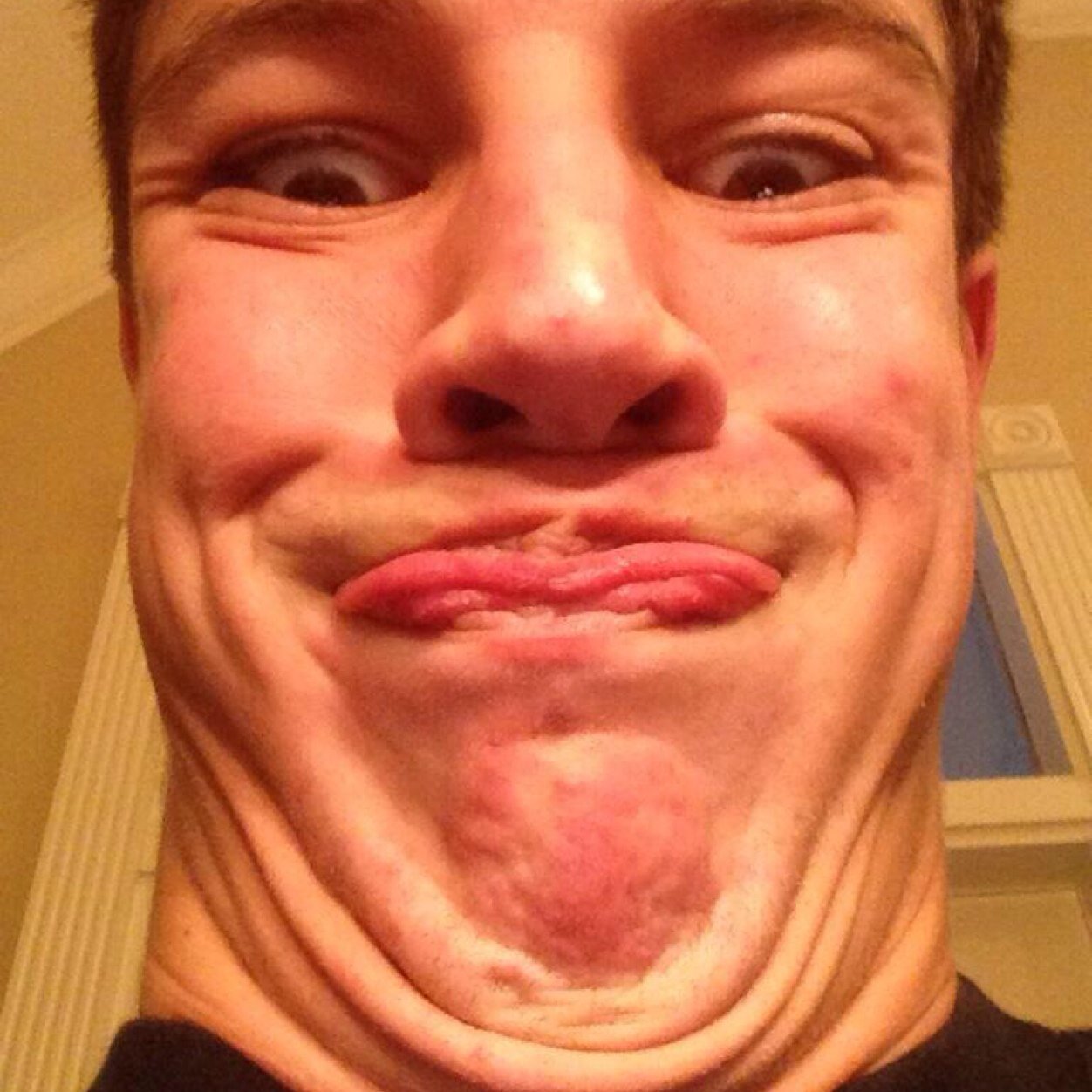 follow @hyfrcaniff bc she gave you a free follow((: