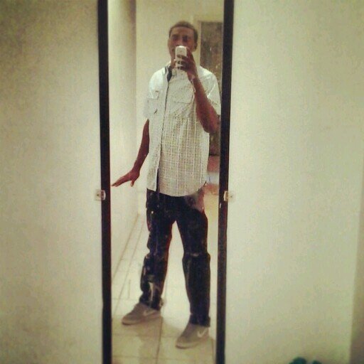 (¤•__•¤) :) I'm just living my life!...#Love the Lord...#Beingreal..Follow me and I'll follow back! #nofaking
