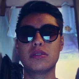 diseñador, melomano, cinefilo, apasionado.