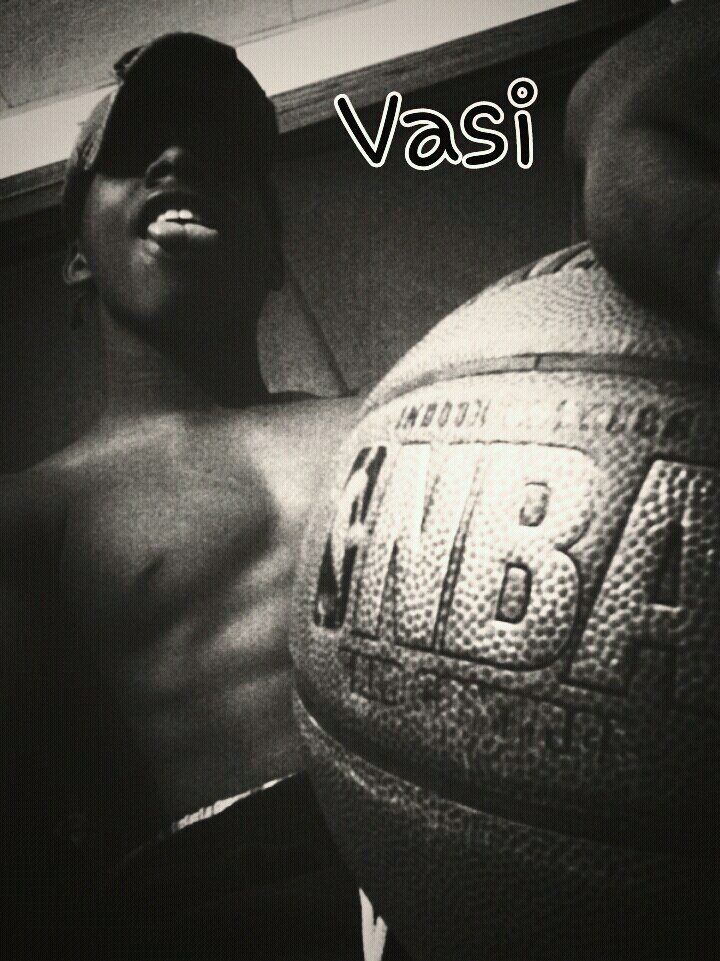 Bitch , Itss VasiFLOW $ if you a Jay dnt stepp my Way NB$ 2|13
