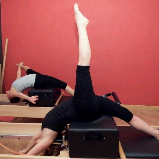 Auténtico Estudio Pilates Clásico.Nuestra formación, larga experiencia y profesionalidad nos avalan.Escuela de formación de Instructores.
