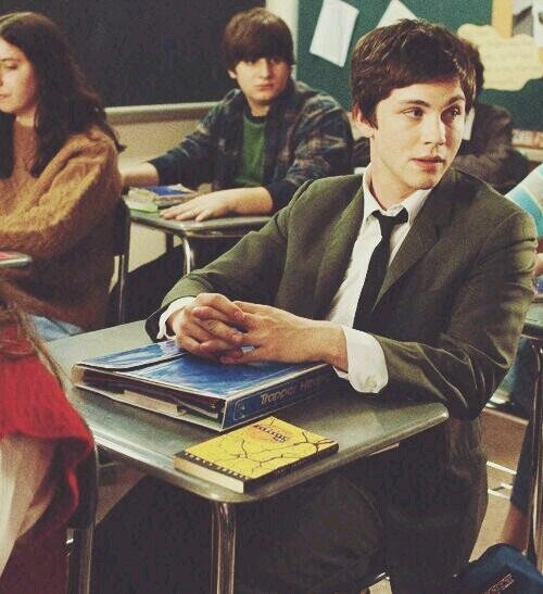 Hui del Distrito 12 y encontré cobijo en Hogwarts, donde me enamoré de Charlie, pesqué con Finnick y lei libros con Hermione.