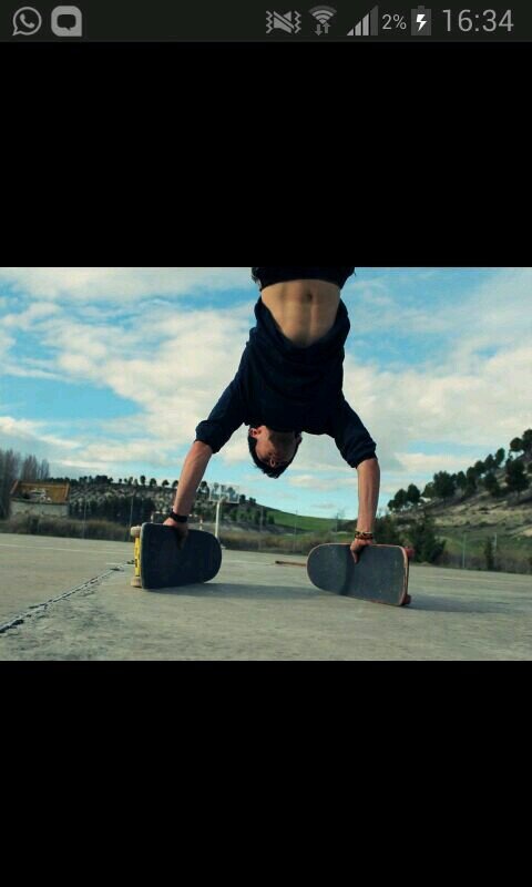 EfronjamaicaR10's profile picture. 