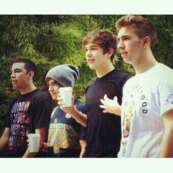 F4confessions's profile picture. Dm me your confessions. Its all anonymous!