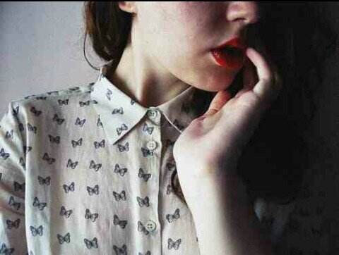 ~gothic teen~17~piercings and tattoos~just another nobody no one cares about