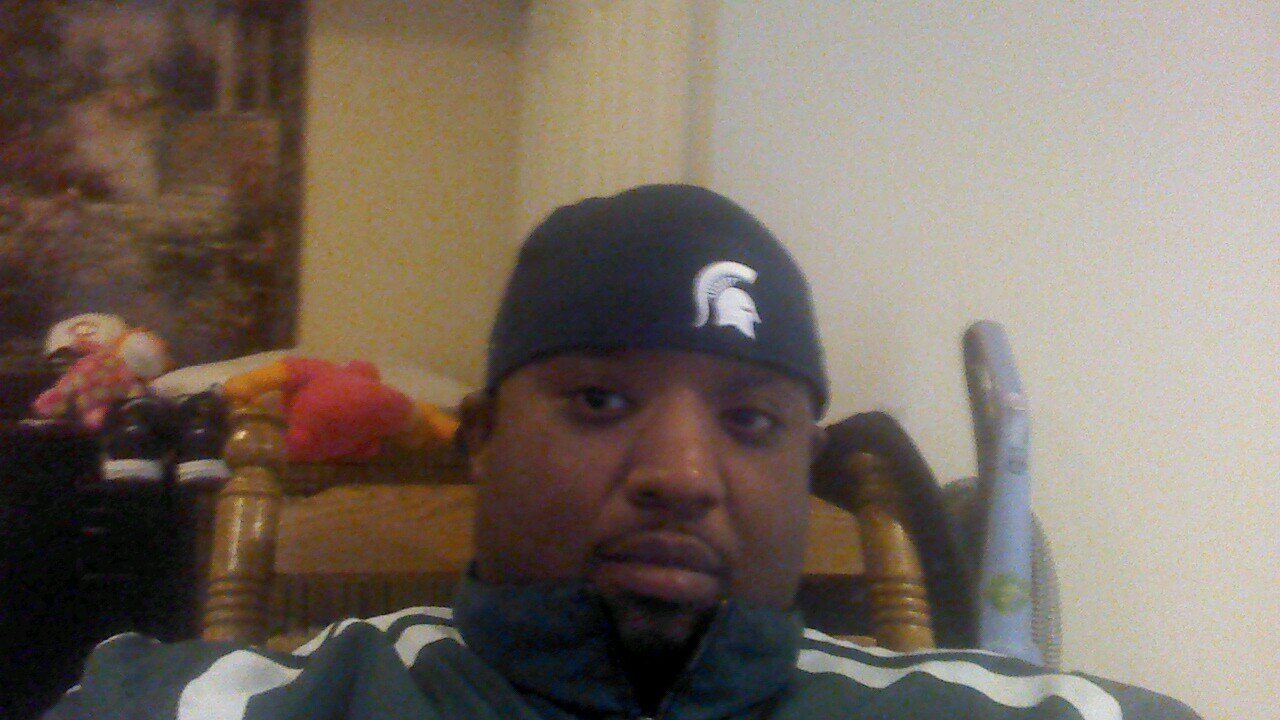 it's Big Leem!! Semi-professional poker player, Bourbon snob, aspiring handicapper,real estate investor, and all around great guy!