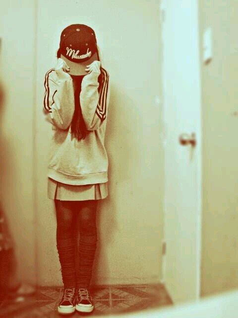 sarasty53662128's profile picture. Si El Mundo Se Pone En Su Contra , Yo Me Pongo En Contra Del Mundo #StayStrongZouis