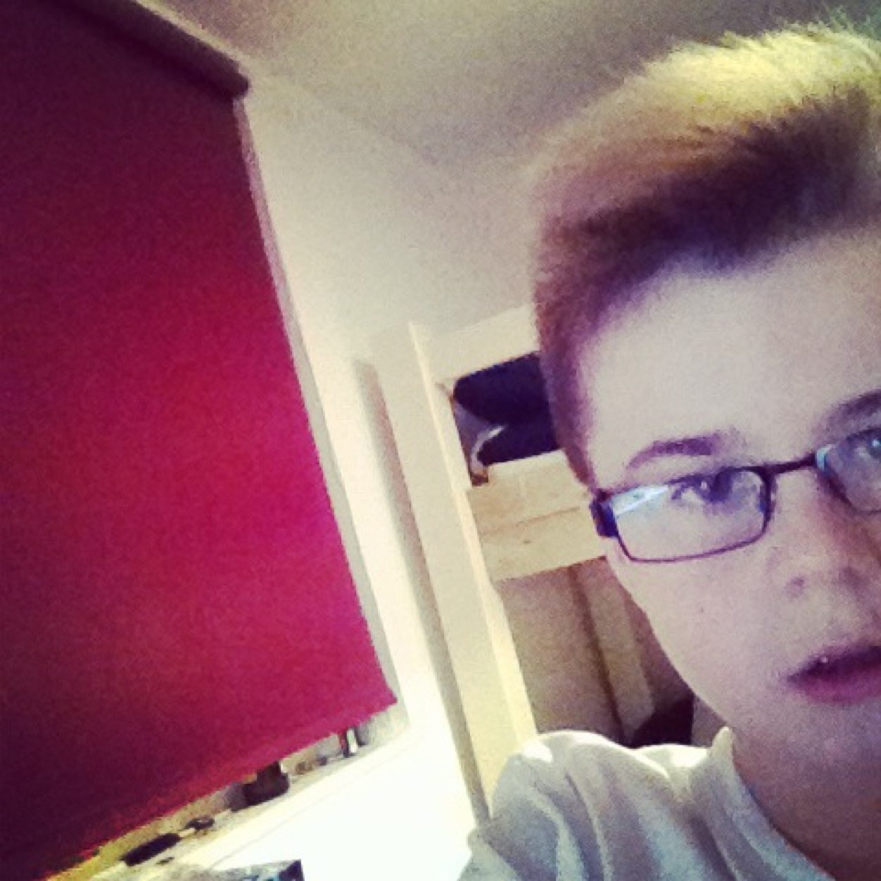 essex boiiii loves air maxs plays football , if you follow me ill follow you back and play football for ltd hawks.