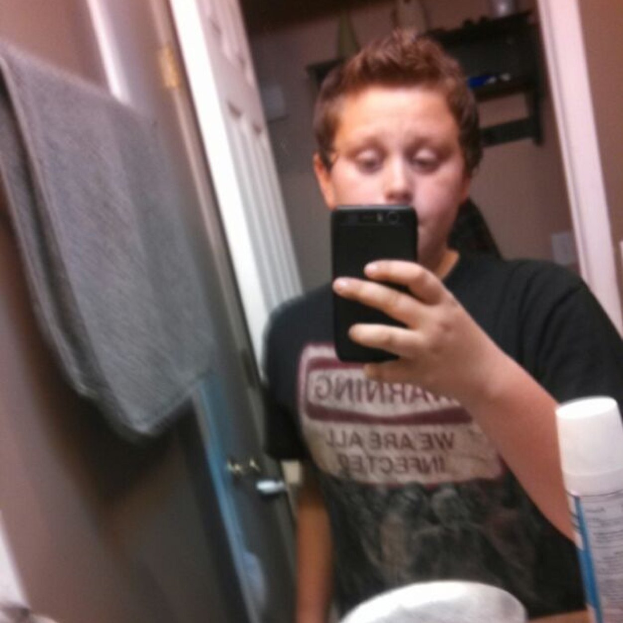 hello guys this is my Twitter but anyway i play cod Advaced warfare hype i used to trickshot i quit because i got kicked out of Final trickshotting clan idk why