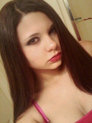 ♪singer♬/ ★photographer★ ~ I am unique~ I cant help how i feel about things... im 15~almost~16, I love to talk to people. ツツ