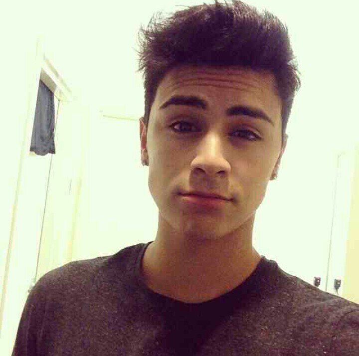 CarterStonesMU's profile picture. basically @KylieSLO.