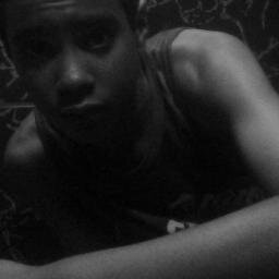 Amo Futebol, gosto de jogar play e point blank kkk...