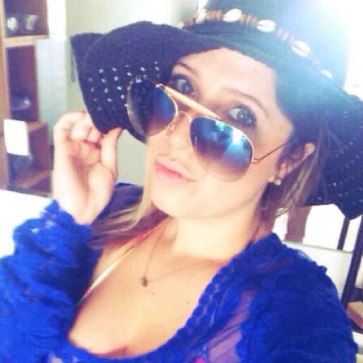 Dona de uma alegria enorme, qualidade que nunca ninguém poderá tirar de mim...Eu sou assim!