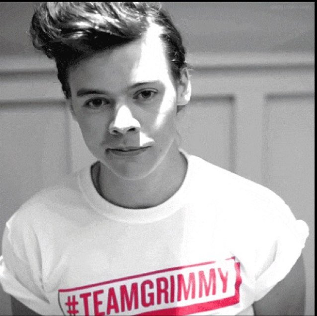 I love harry styles and i am directioner..!!hey follow me on instagram Harrygirl4ever...!!!