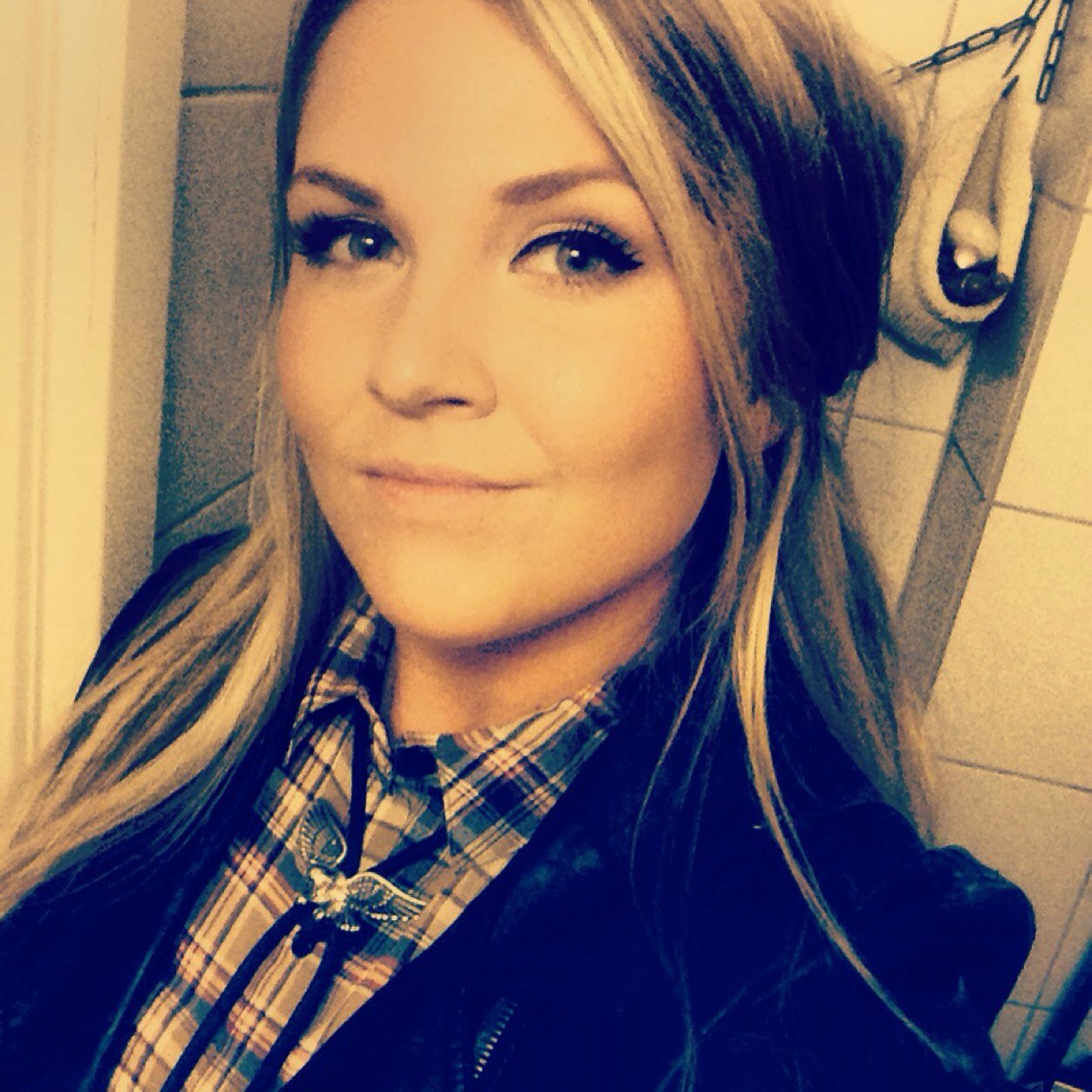 byMarte's profile picture. Musikkentusiast, sosionomstudent og rødvinist som lever og ånder for hverdagsmagien.