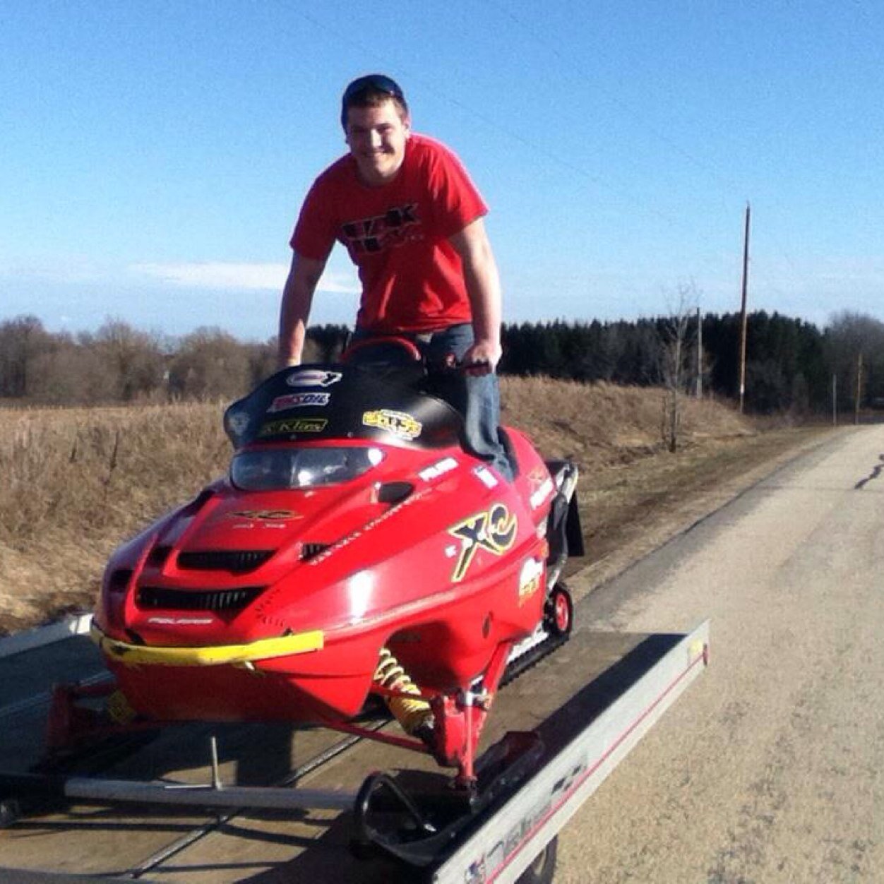 Polarisxc02's profile picture. Cubs, Bears, Bulls fan. Snowmobiler, Polaris  all the way, drew brees fan, Chevrolet is the best