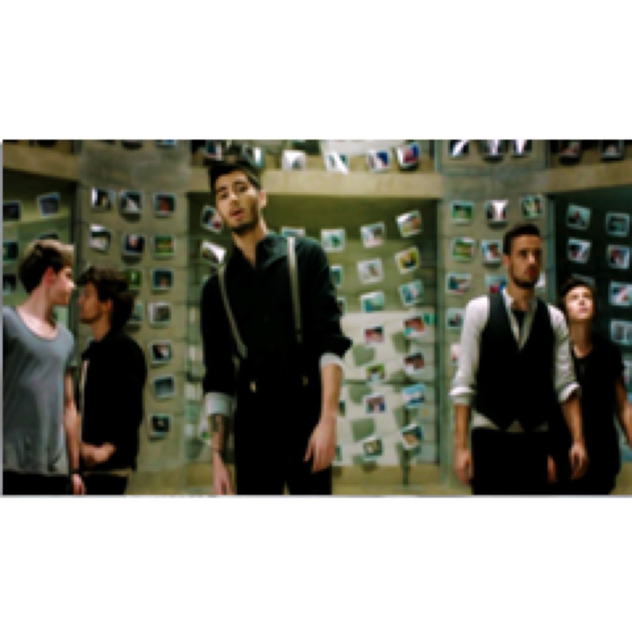 writen in these walls are the stories that I can't explain {@onedirection}