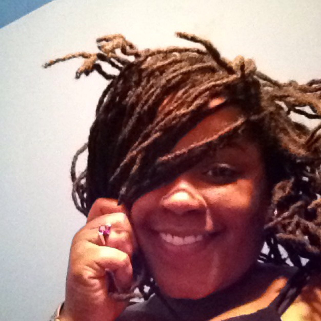 amberly_sings's profile picture. 