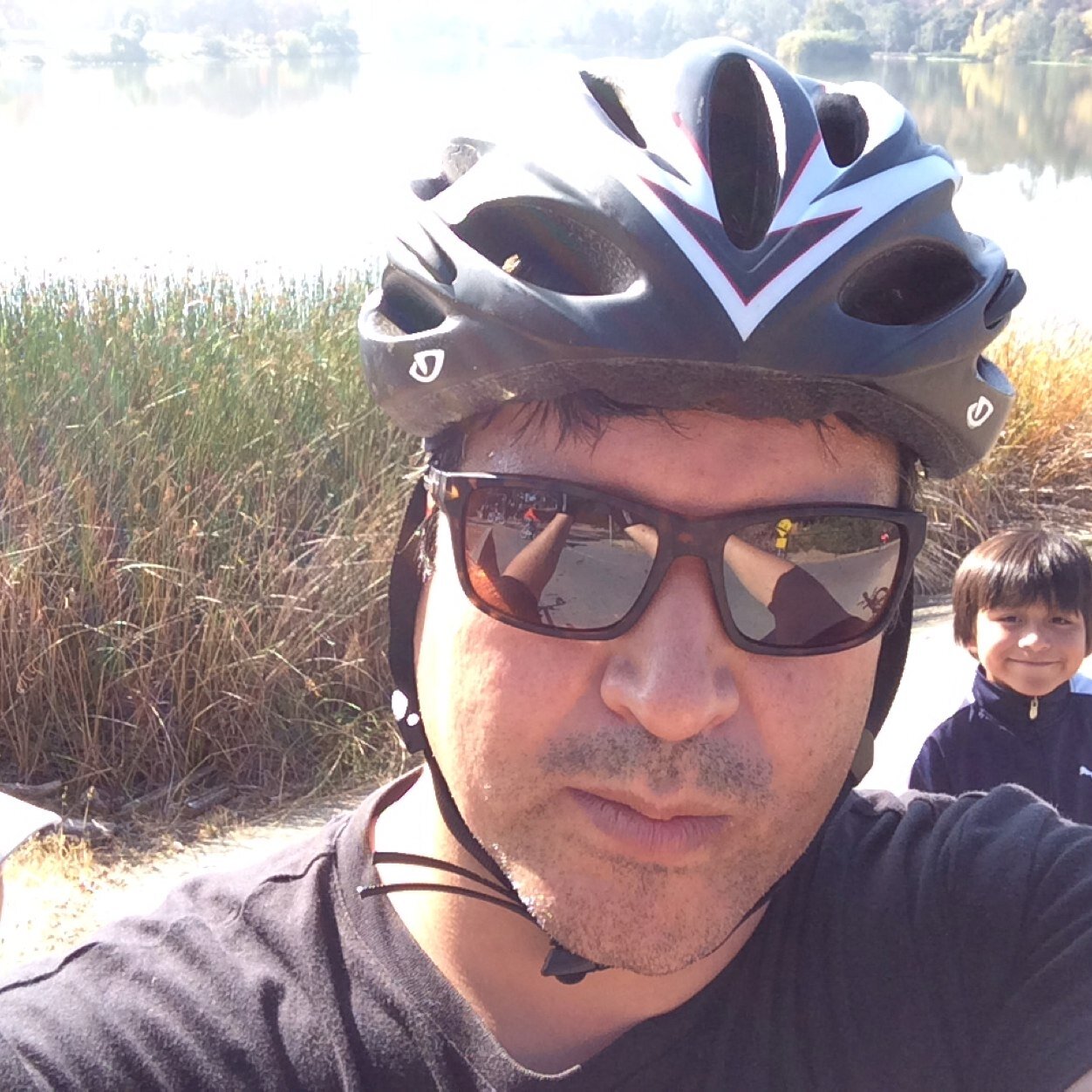 racabatrez's profile picture. 