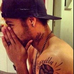 ´´ ele é dono de um sorriso lindo ´´