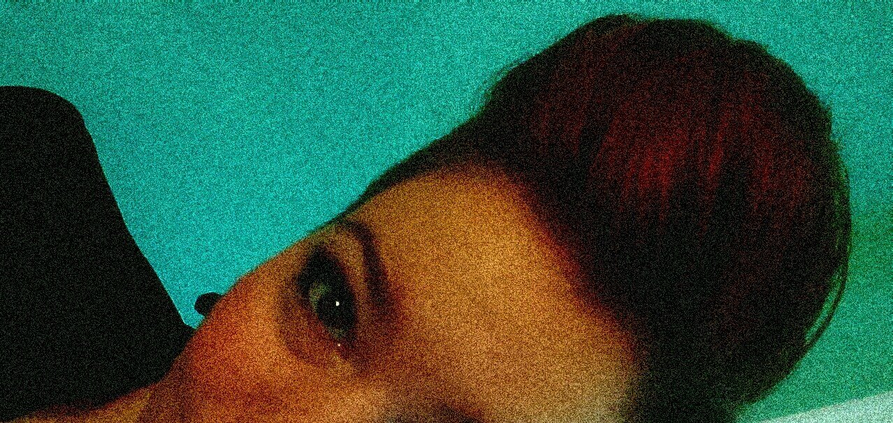 lesleyverse's profile picture. 