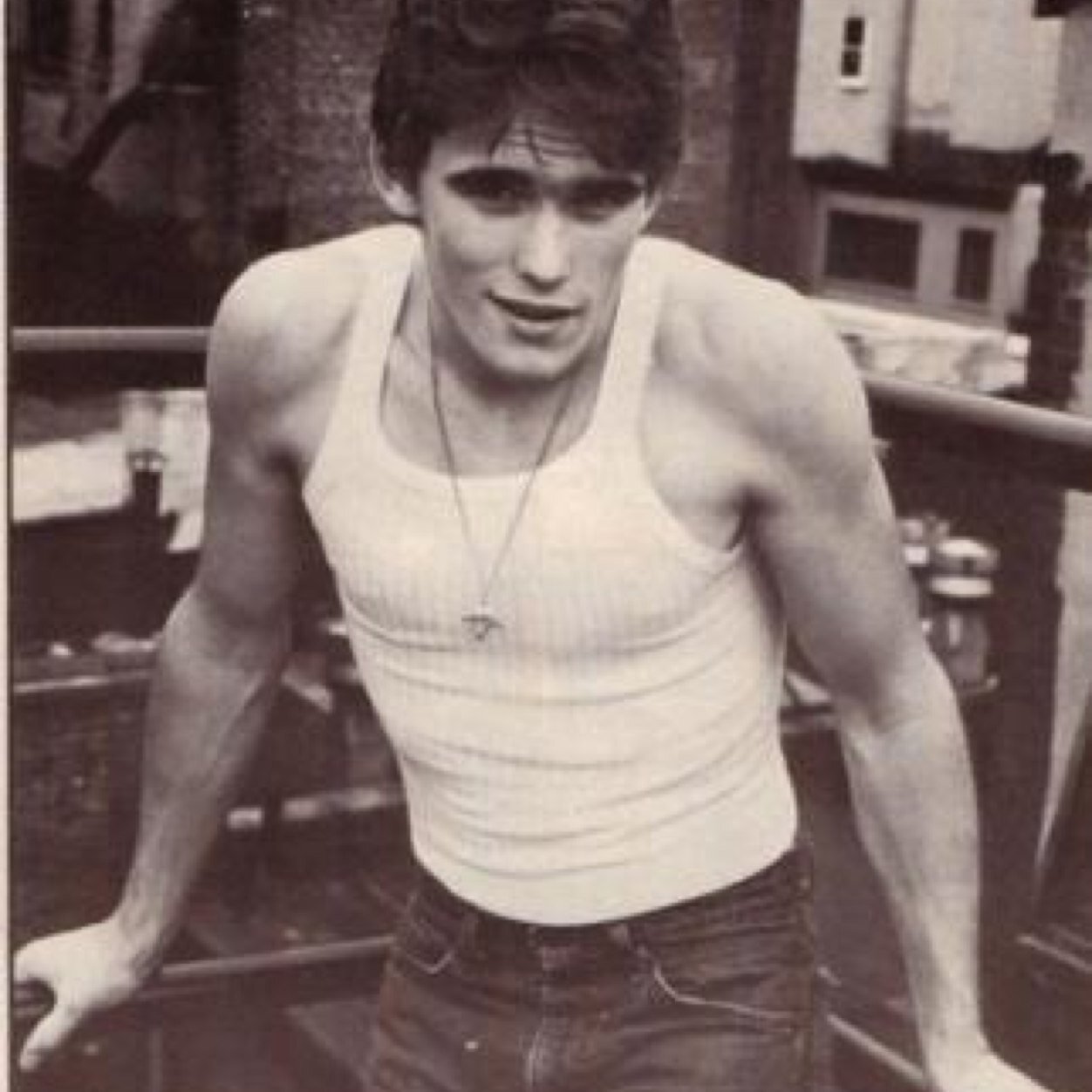 • Dallas Winston • Not the guy you wanna mess with• Greaser • Taken by Daisy {@Badassgreaser_}, mess with her ill kick your ass • Tulsa, Oklahoma {RP}
