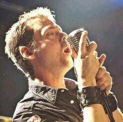 singer/songwriter and lead vocalist for YEAR OF THE GUN. Check us out at http://t.co/6gARNl7YjA