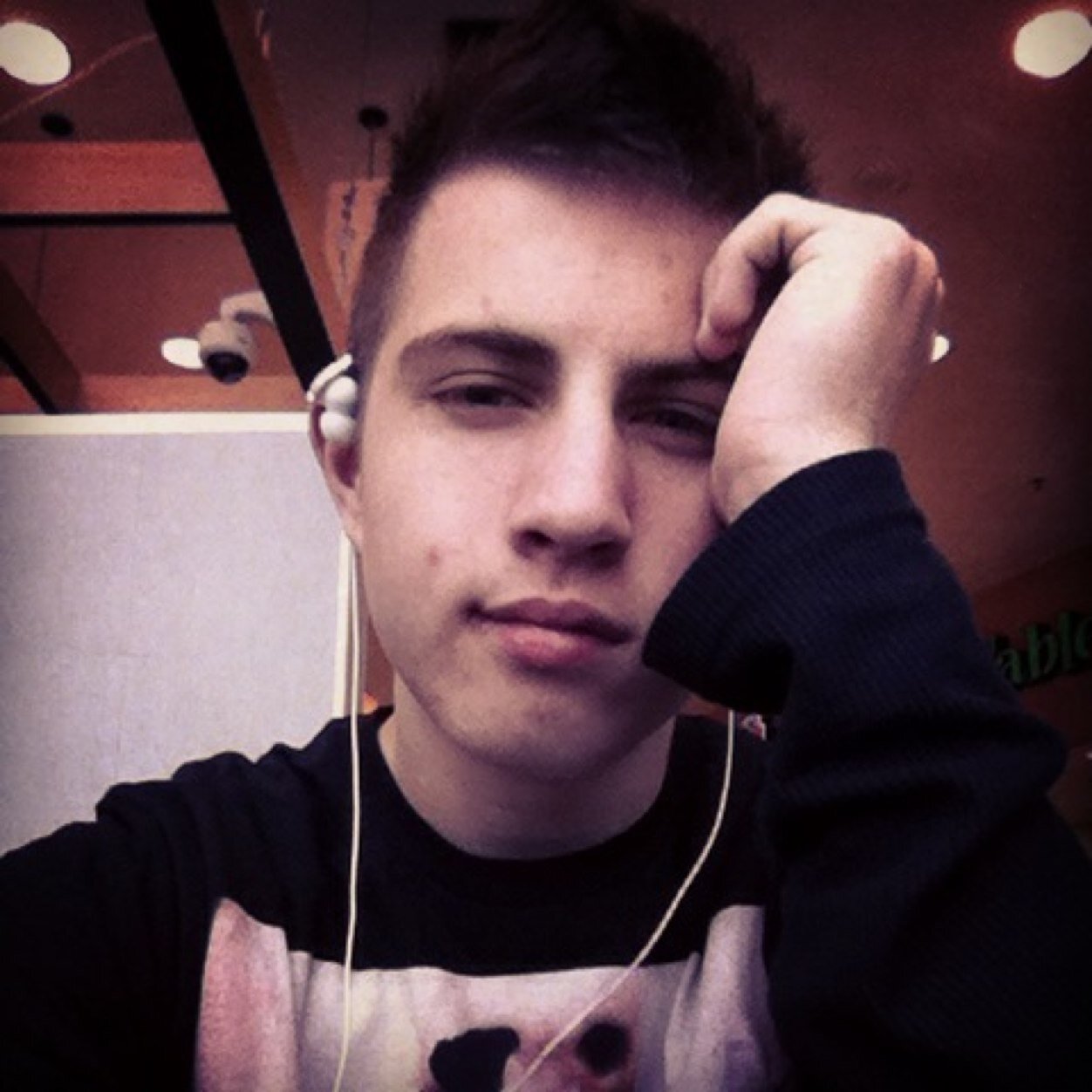 9Wootton's profile picture. 