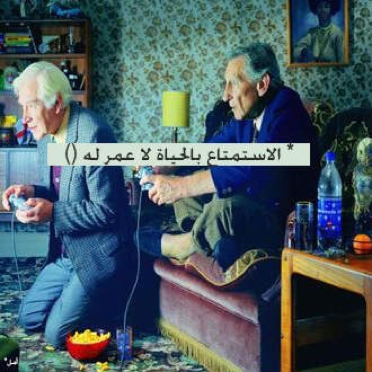 •| لاتشتكي ضيم الليالي لمخلوق .. محدن يسرك غير رب الخلايق 