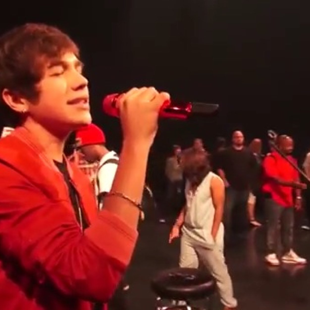 Austinsmyboo__'s profile picture. Well congrats on your free follow❘Dont follow back, follow me back on @Catloves1DandJB ↓also follow me on instagram↓ http://t.co/3cXOeOzhSQ