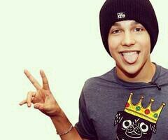 Mahomie!  love austin and will be with him 'till the end !  directioner 4 life (Niall *.*) http://t.co/WoO5tQ3vxt :)
