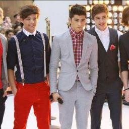 I love one direction sooooooo much they are the best ever an  if u follow me I will always follow back u I promise xxxxx