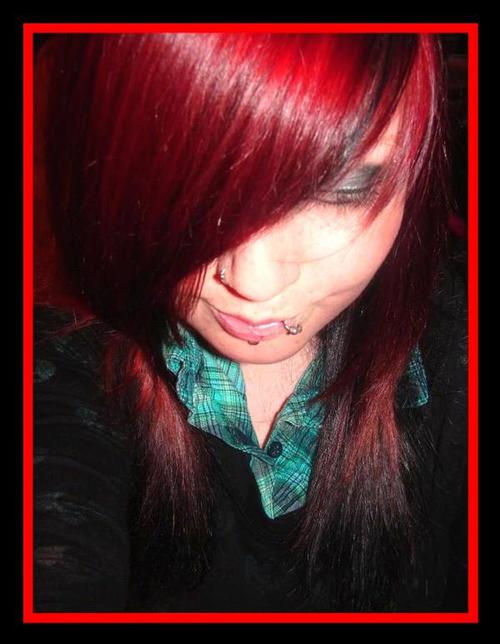 Glamophonic, Electronic, Disco Babe. Aged 21,5'6,Green Eyes.