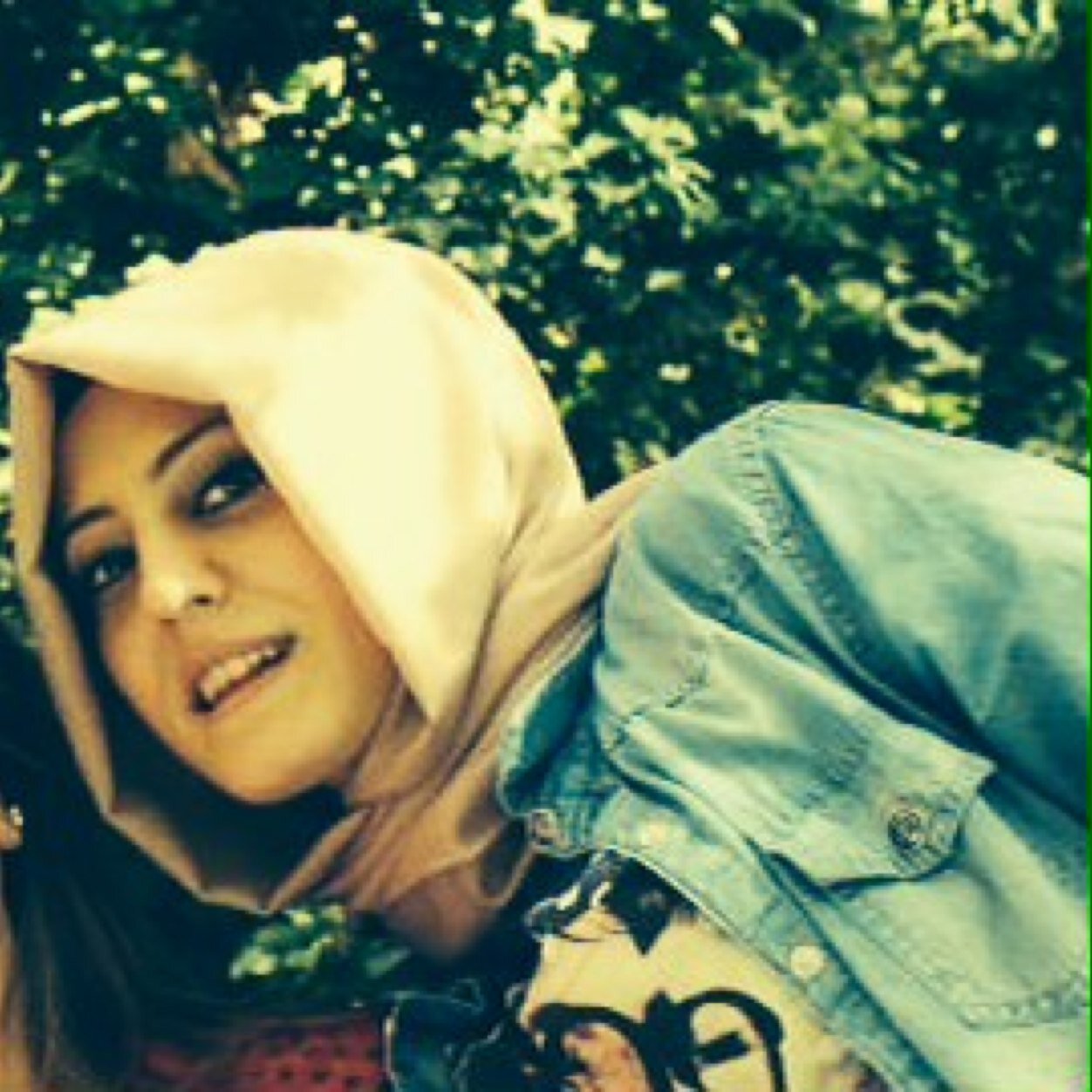 Aşk-ı hakikat arıyorsan teslim ol Hakk'a