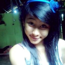 SEHARUS NYA LO MILIH GUE GK DIA ATAUPUN MEREKA !!!!!! :(
