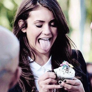 « Waiting for the day when fangirls take over the world »