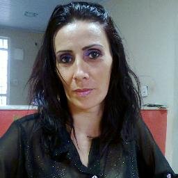 sou amiga,sincera,adoro fazer novas amizades,gosto de cinema,praia,dança e teatro.tenho filhos e moro com os dois menores