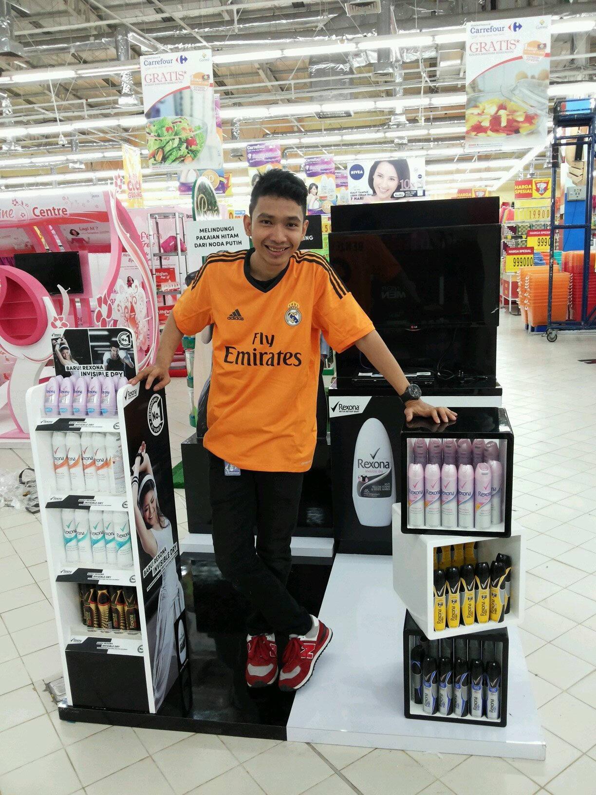 Unilever Indonesia | C4.PI | Binus University | A lover of Real Madrid FC | Music.1D | Movies | Cheese holic | Lacto-ovo vegetarian