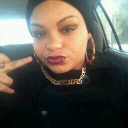 @tel_homoAF is my old twitter! this is my official twitter page #BisexualGyal IG: ReddDiamond_x