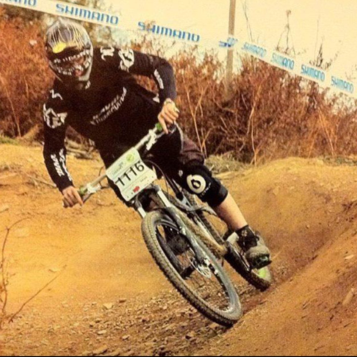 Met_Insure_Life's profile picture. We offer the best unbeatable 24/7 worldwide cover not only for sports but for work and play also!!! From only £7 a month..