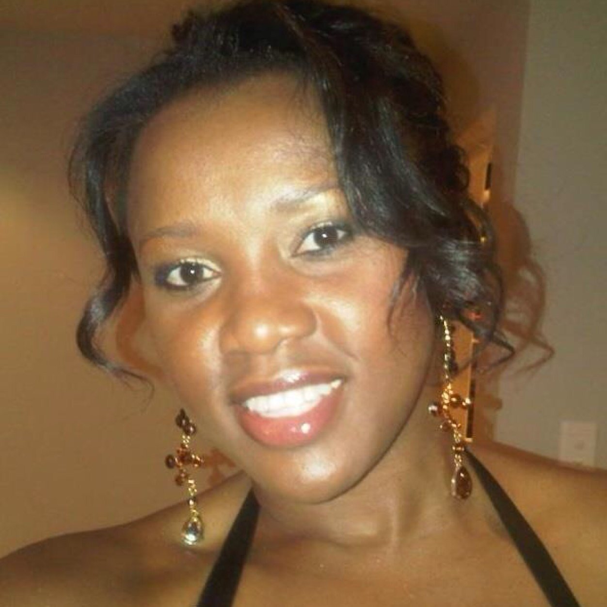 Daughter, sister, mother, technologist, MBA, cancer survivor, lover of Christ.