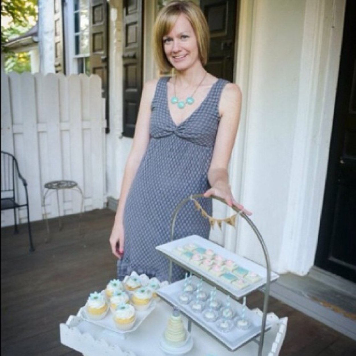 Cake & cookie designer/ blogger