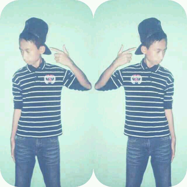 Muhammad Izzat Taufiq . 16 Tahun . Skudai Johor Bahru Taman Ungku Tun Aminah . Taken . Ig : izzatzuhaimi . Wechat : Awakcomel12
