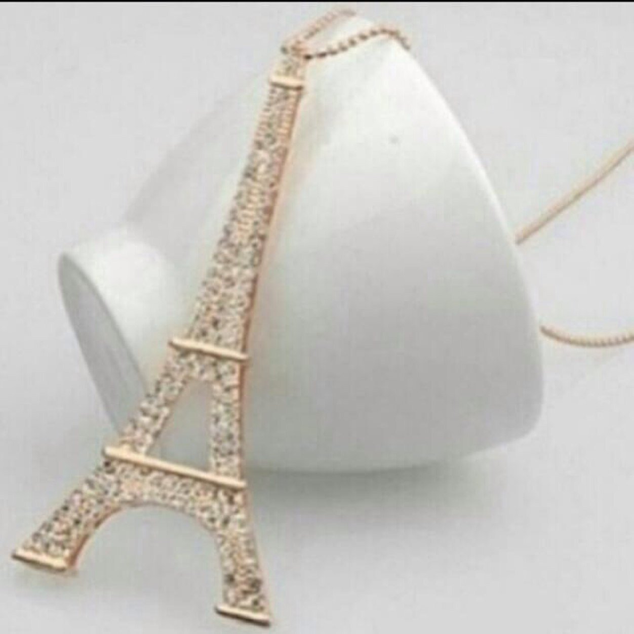 ليس كل ما اكتبة حكايات عن واقعي إنما هي كلمات راقت لي وقد يحتاجها غيري