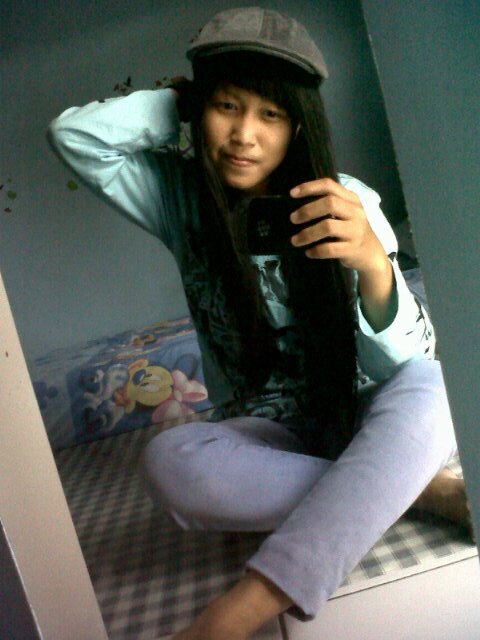 isti tri kuswanti (hesti) | 12-02-1995 | forget me :)