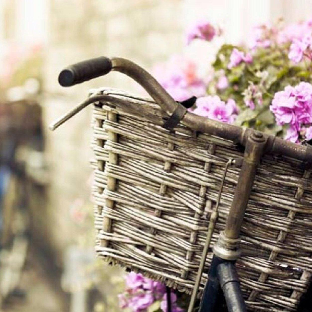 De_Marafie's profile picture. A dreamer☁ | وتَوكلْ على الله وكَفى بِالله وَكيلا.