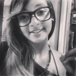 MEU viciu ? Skate 3 Hoje e sempre Curto dar uns rolézinhos com meus amigos sair a noite :) Ler livros MINHA VIDA :: THE WALKING DEAD
