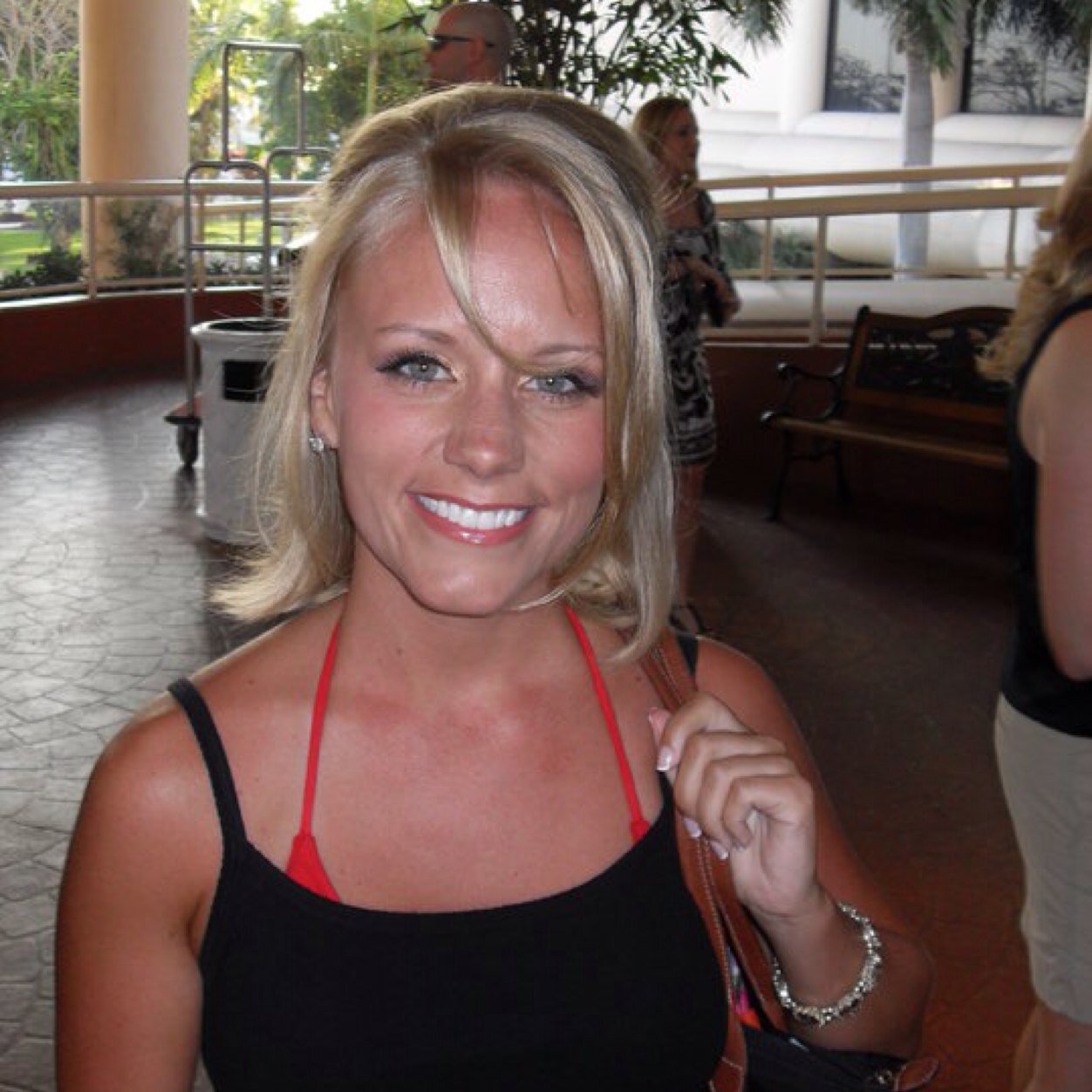 BlocherH's profile picture. Surrender to what is. Let go of what was. Have faith in what will be.