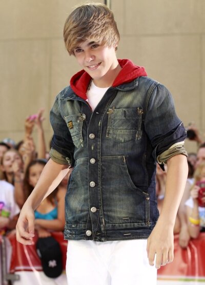 KoalaLoverlol's profile picture. Penso di essere assente quando guardo i tuoi occhi, sei l'unica ragione del mio sorriso, e se che non sei qui con me, mi viene da piangere, e voglio solo te..